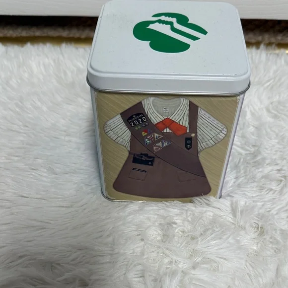 Girl Scouts Brown Storage Tin
