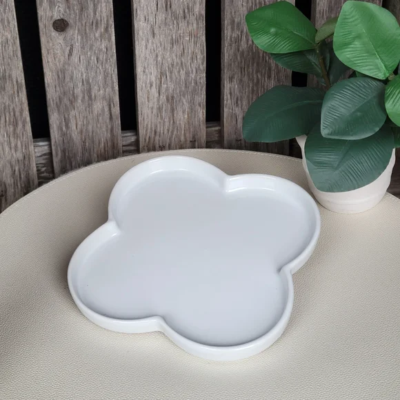 IKEA NEW Chic White Clover Shaped Dish