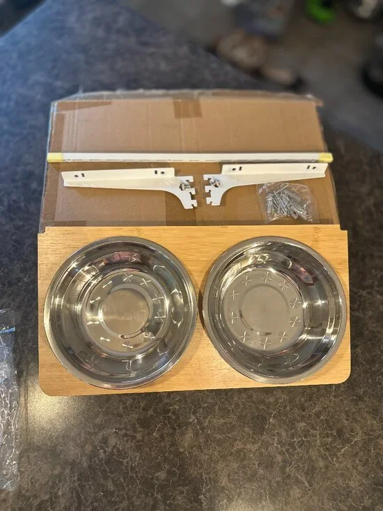Elevated Pet Feeding Station (Wall Mounted Raised Bowls)