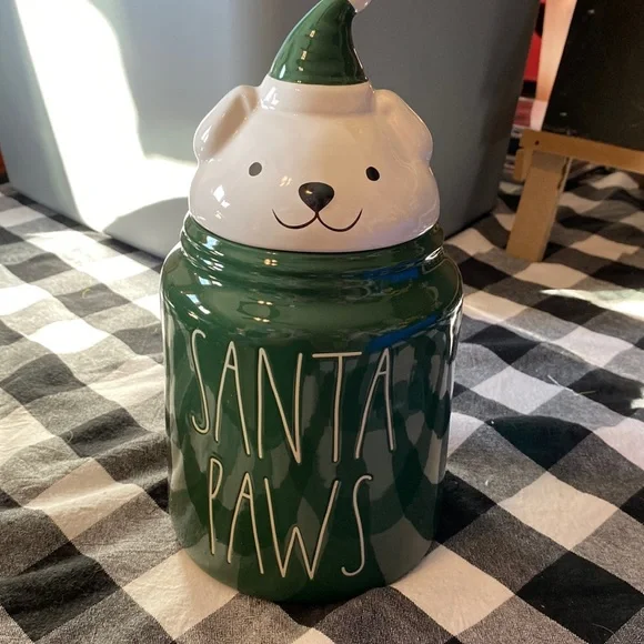 Rae Dunn, Santa paws canister