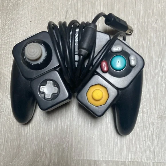 Yobo brand Nintendo GameCube controller black