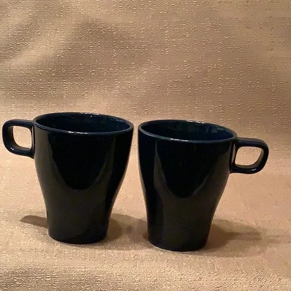 IKEA FARGRIK TWO LIME GREEN 8 OZ COFFEE TEA CUPS