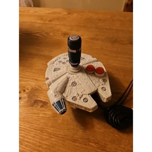 STAR WARS Millennium Falcon Jakks Pacific TV Games Plug N Play Joystick 2006
