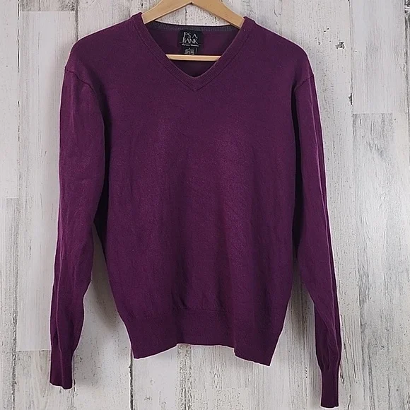 Jos A Banks purple plum 100% Italian Merino wool vneck sweater Size Large