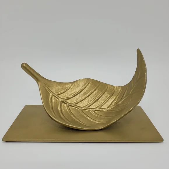 Ikea Markniva Leaf Decoration Figure Gold Tone Gilt Cast Metal Shelf Table Decor