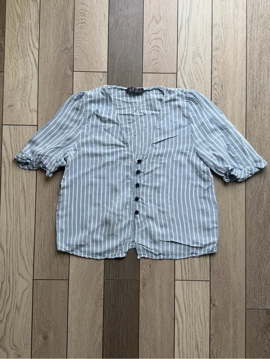 Zara Light Blue and White Striped Button-Front Blouse size M