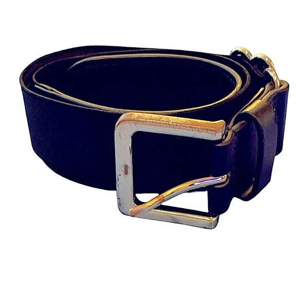 Older Youth Under Armour black baseball belt One Size adjustable silver buckle