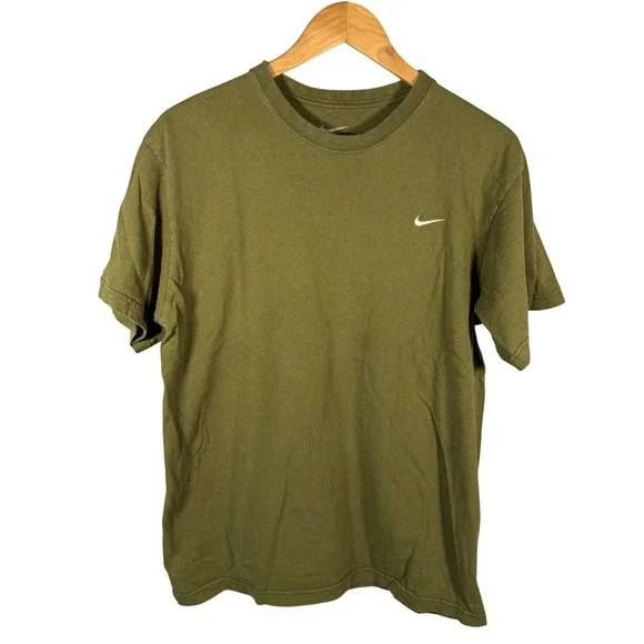 Nike‎ Loose Fit Short Sleeve T-Shirt Olive Green Embroidered Swoosh Small Mens