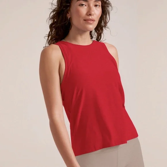 Nike Women’s Classic Red Dri Fit Classic Athletic Sleeveless Tank Size Small
