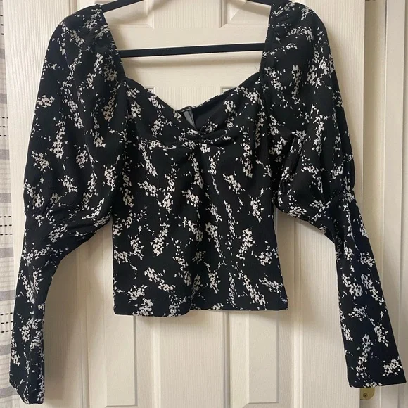 Anthropologie Sweetheart Black and White Print Puff Sleeve Blouse Size Small