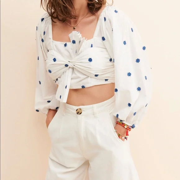 Farm Rio Anthropologie Bow front crop top white blue flower L summer beach