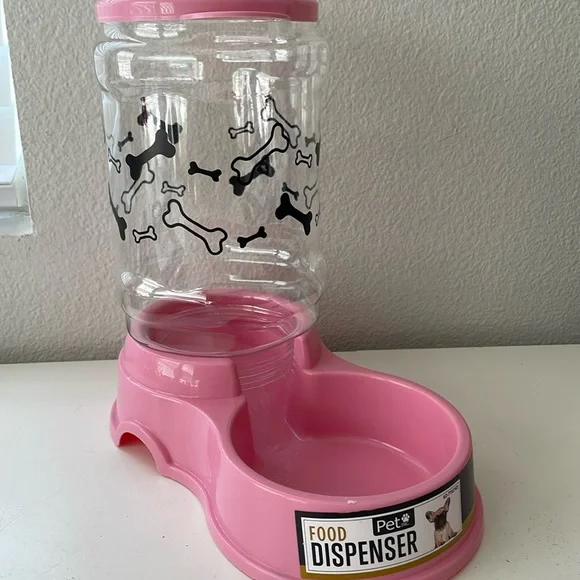Pet Food Dispenser