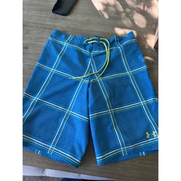Under Armour HeatGear Mens Blue Plaid Board Shorts Swim Trunks Size 32 Loose Fit