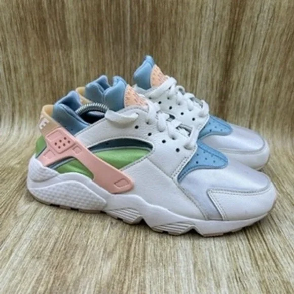 Nike Air Huarache Women's‎ Size 8 Shoes Sneakers Sun Club Multicolor DQ0117-100