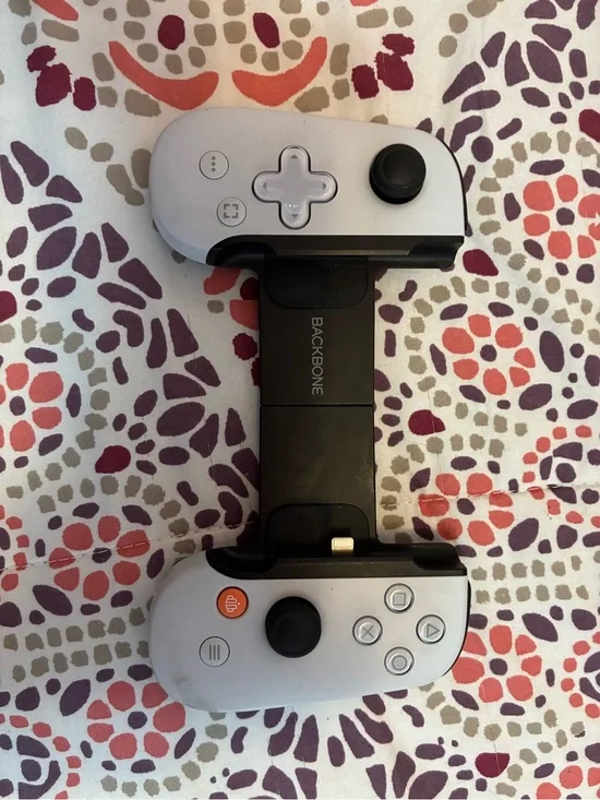 Mobile Gaming Controller - White/Black