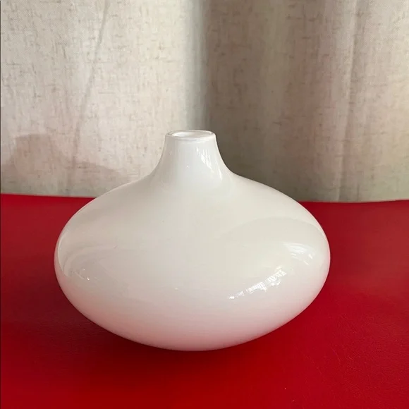 Vintage Ikea weiße Opalvase, Designerin Johanna Jelinek, Soliflore-Vase