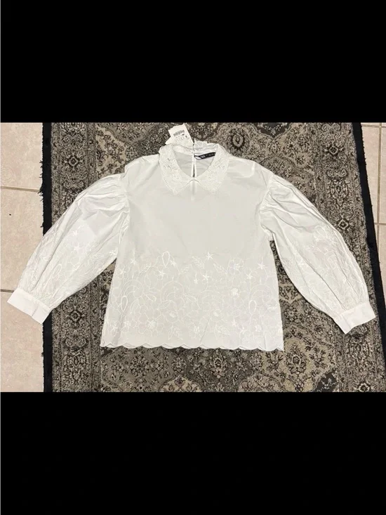 Zara White Eyelet Lace Collar Long Sleeve Blouse size S