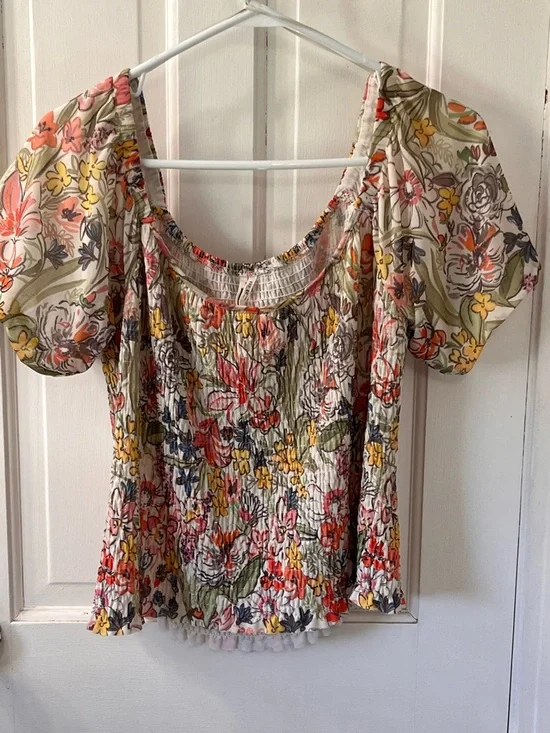 Anthropologie Aurelia Floral Smocked Peasant Top . Size Small