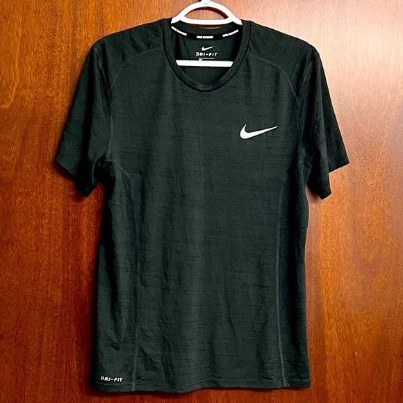 Nike‎ Dri-Fit Top Black Size M