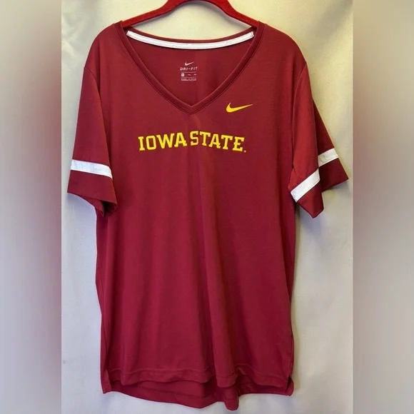 Iowa State University Cyclones Women’s Red Dri-Fit Nike Shirt Size XXL