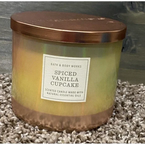NEW Bath & Body Works Spiced Vanilla Cupcake 3 Wick Candle 14.5 oz
