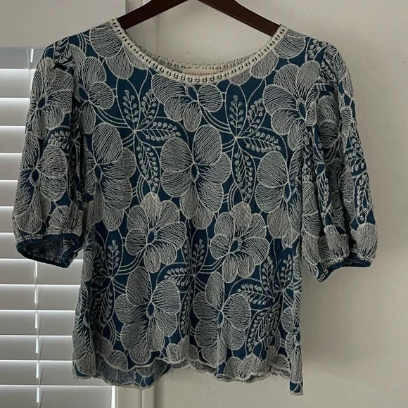 Anthropologie Embroidered Blue/White Puff Sleeve Blouse Size S