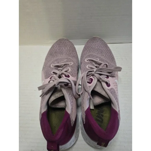 Women Nike‎ React