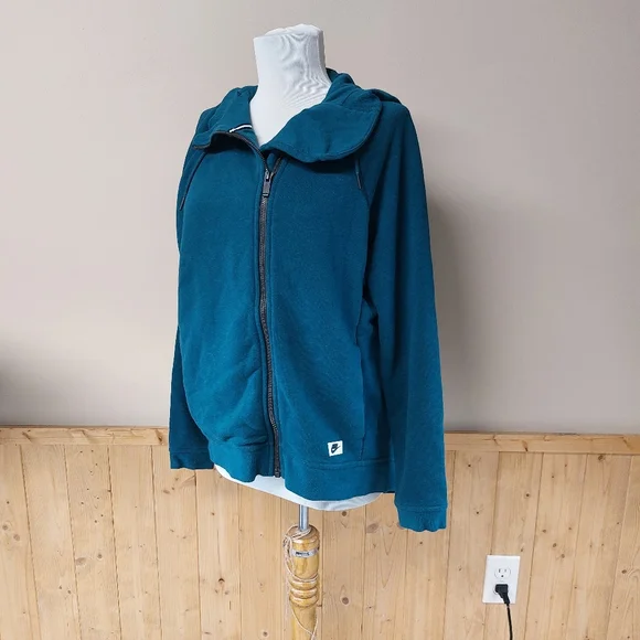 Nike modern Cape jacket