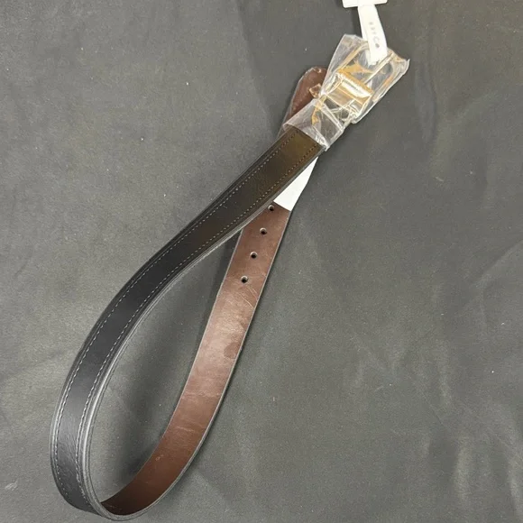 Crown & Ivy Kids medium size 7-10 Black and Brown Leather Belt reversible new