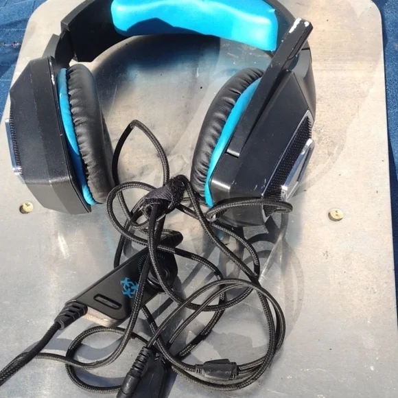 Hunterspider v1 Gaming Headset with Microphone - Black and Blue