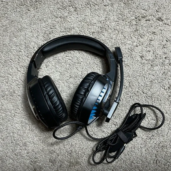 e Gaming USB Wired Headset Black,‎ White 7.1 Surround Sound With Boom Mic VG1