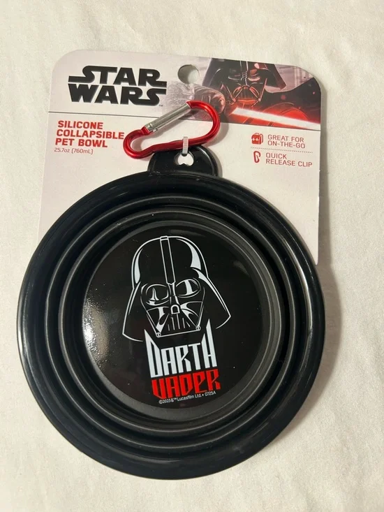 Star Wars Black Darth Vader Collapsible Silicone Pet Bowl with Red Clip