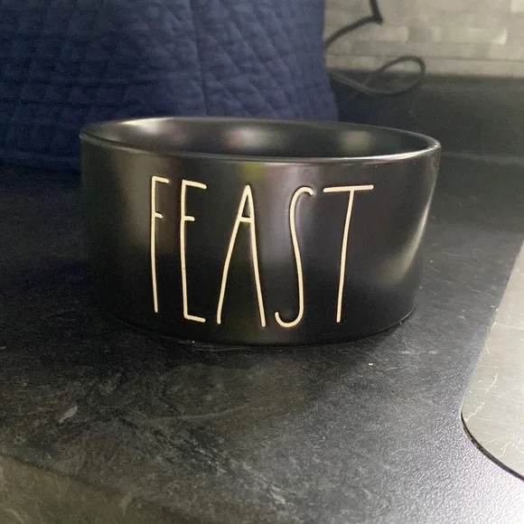 Dog dishes