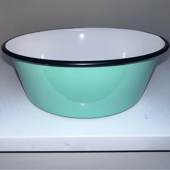 Boots & Barkley Mint Green Enamel Dog Bowl No Slip