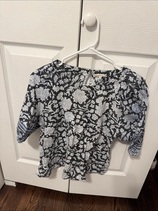 Anthropologie Black and White Floral Puff-Sleeve Blouse
