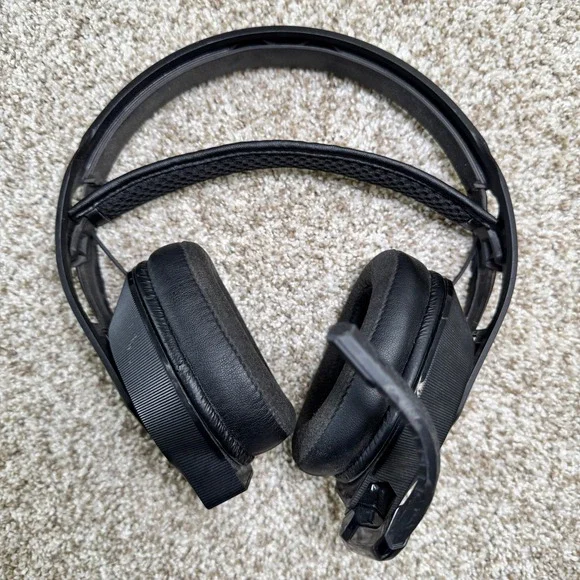 Plantronics RIG 800LX Wireless Gaming Headset Only Black Noise Canceling Mic