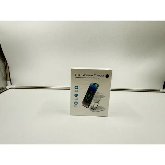 2026 Traveling Wireless Mag Safe Fast Charging Station Magnetic 3 in 1 Charger