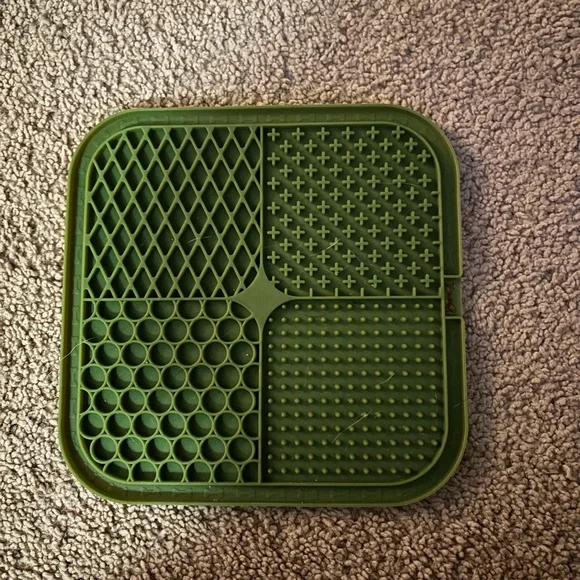 Green Textured Silicone lick mat
