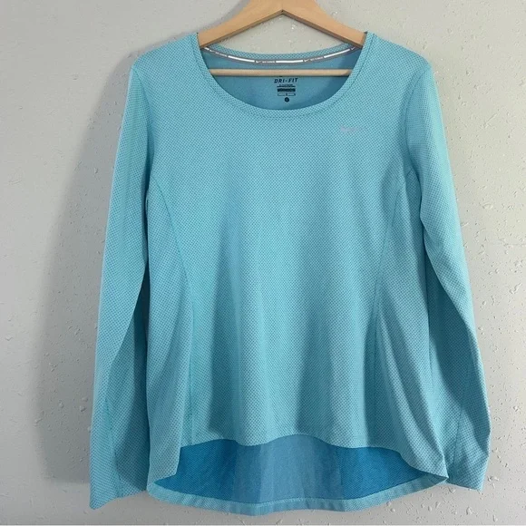 Nike Women's Light Blue Dri Fit Long Sleeve Tee Workout Running Athletic Casual