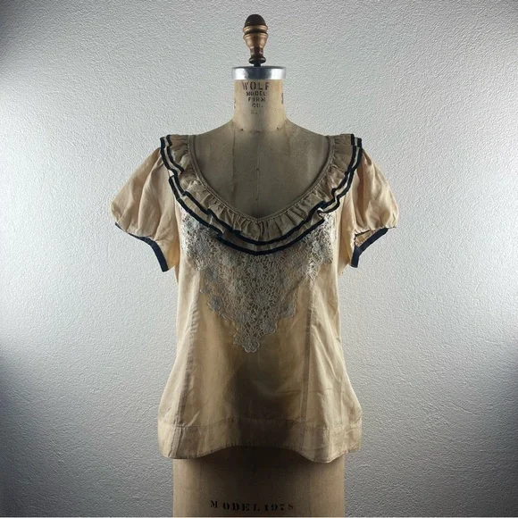 Anthropologie l 14 Floreat Retro Crochet Lace Ruffle Neckline Puff Sleeve Blouse