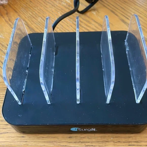 Surgit 4 Port USB Charging Station