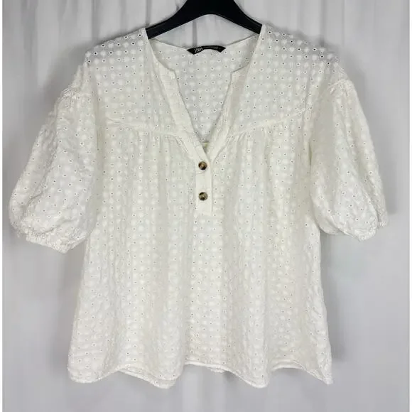 Zara Women 100% Cotton Embroidered Eyelet Off White V-neck Popover Size M