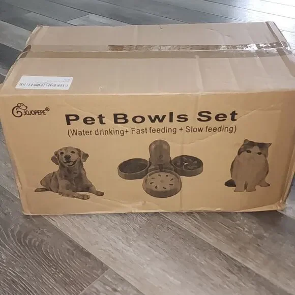 Pet Slow Fast Feeding Dishes Station, Non Slip 4 in 1 Dispenser