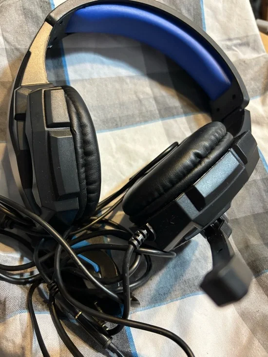 Billboard Gaming over-Ear Wired Headset with Built-In Mic Blue with HDMI