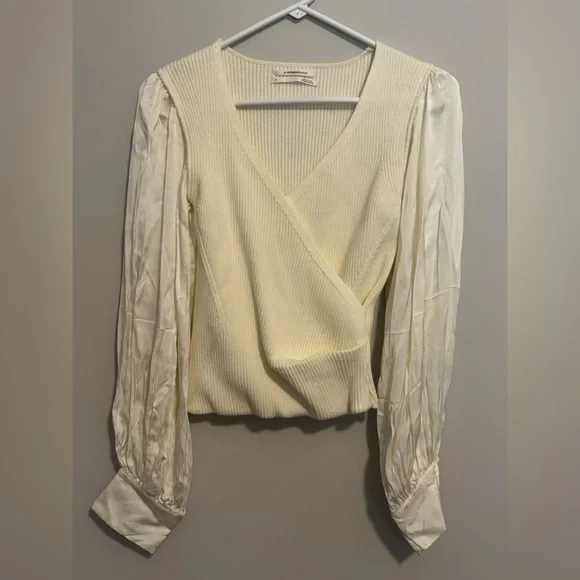 Anthropologie Puff-Sleeve Top Size Small Long Sleeve Ivory Classy Business