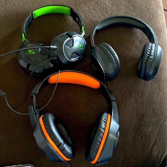 XX vibe headphone.