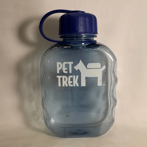 SLIGHTLY USED PET TREK PLASTIC WATER BOTTLE SCREW CAP 32 OZ