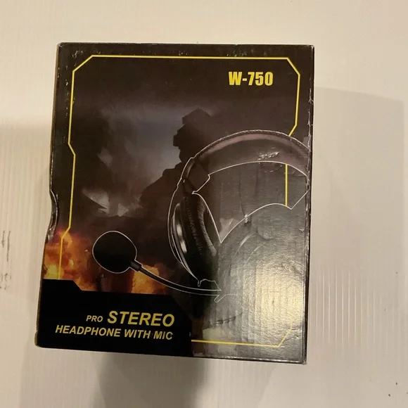 W-750 Pro Stereo Headphone with Mic