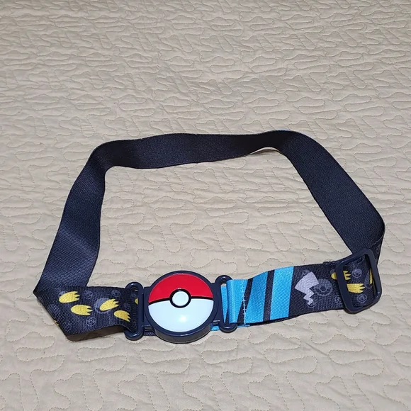 Pokémon clip and go belt