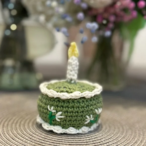 Handmade CROCHET BIRTHDAY CAKE!!!